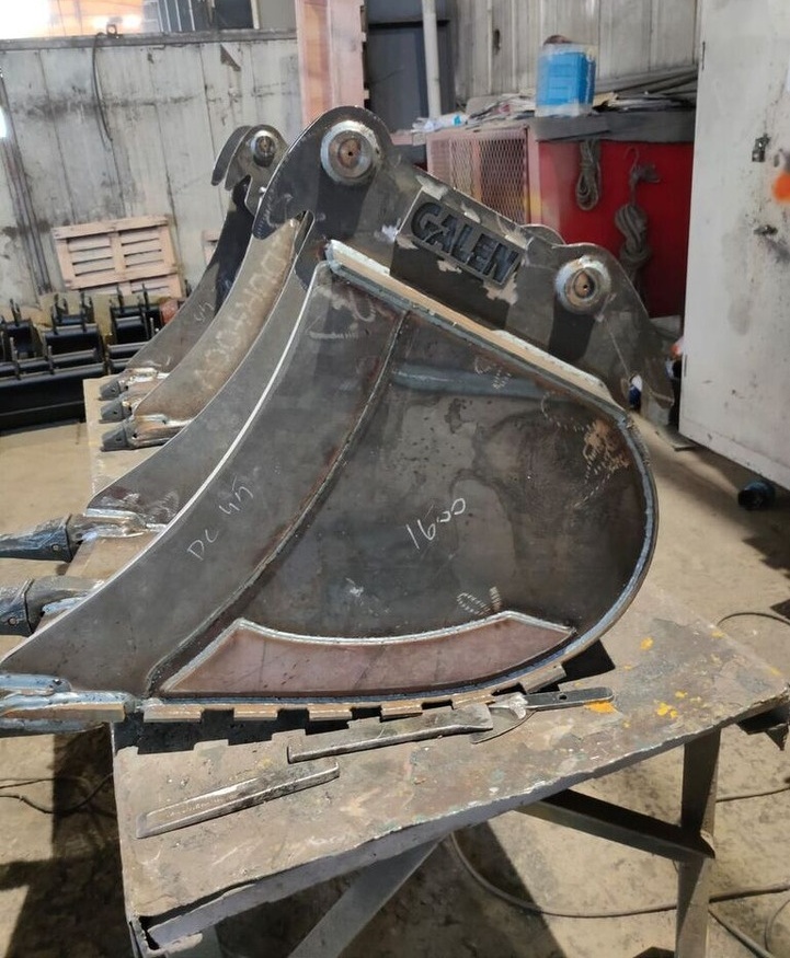 Komatsu PC45 - Excavator bucket: picture 5 Komatsu PC45 - Excavator bucket: picture 5