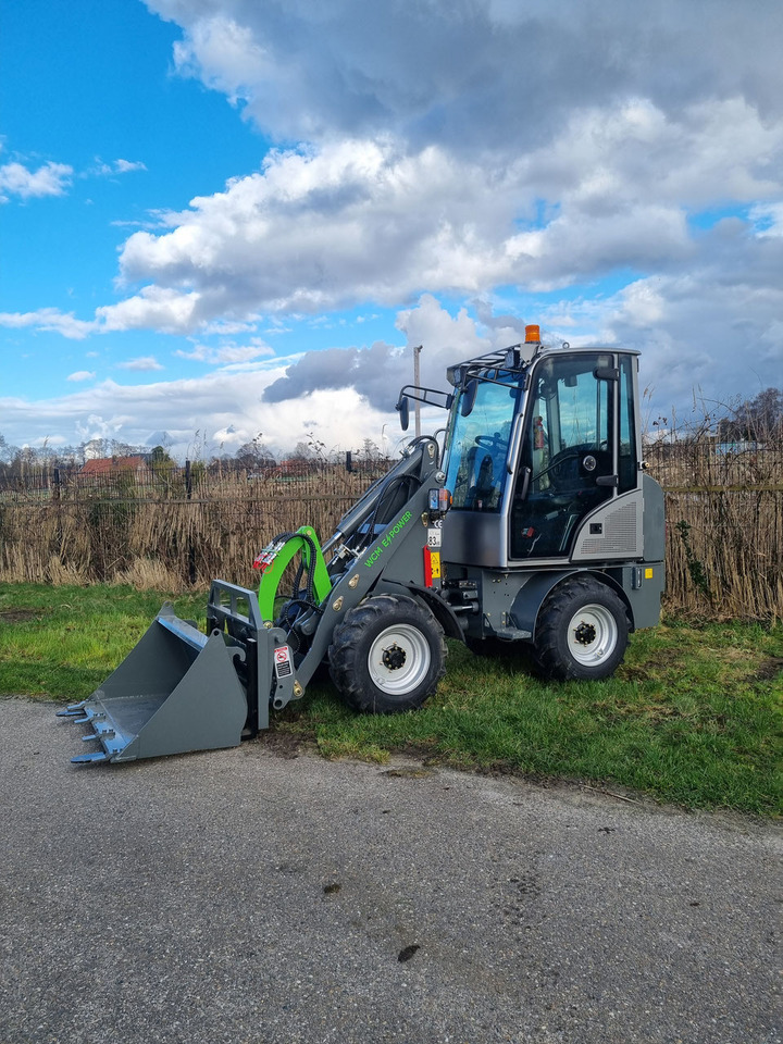 WCM-L2310e - Wheel loader: picture 3 WCM-L2310e - Wheel loader: picture 3