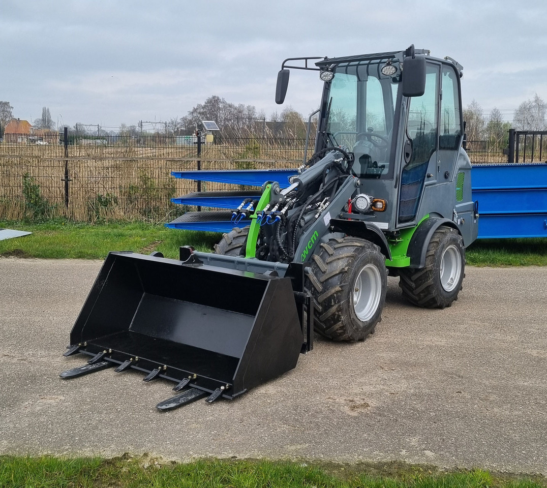 WCM-L2416 - Wheel loader: picture 2 WCM-L2416 - Wheel loader: picture 2