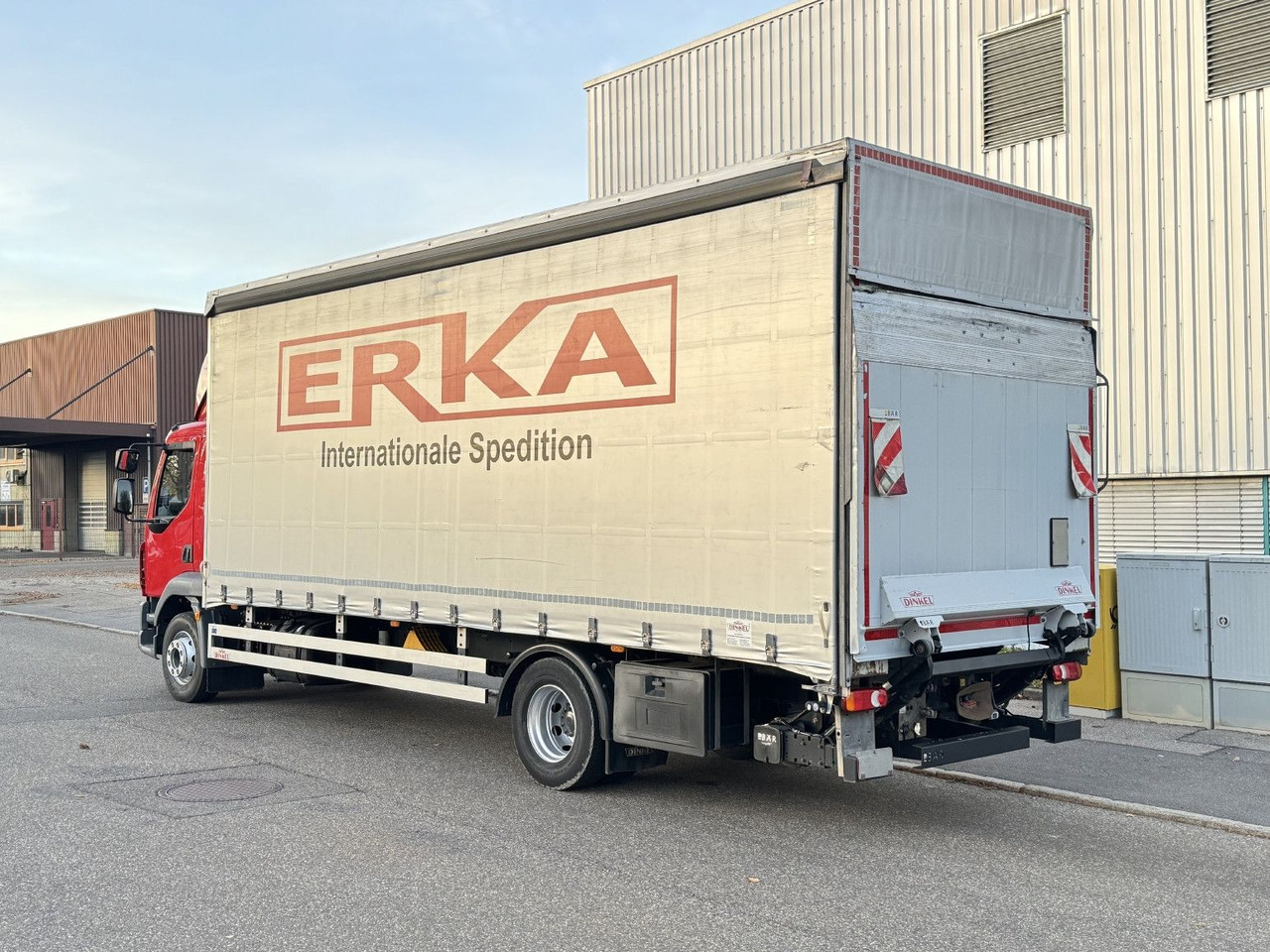 DAF LF 290 FA 16t L-Haus Schiebeplane 7,3m LBW AHK - Curtainsider truck: picture 5 DAF LF 290 FA 16t L-Haus Schiebeplane 7,3m LBW AHK - Curtainsider truck: picture 5