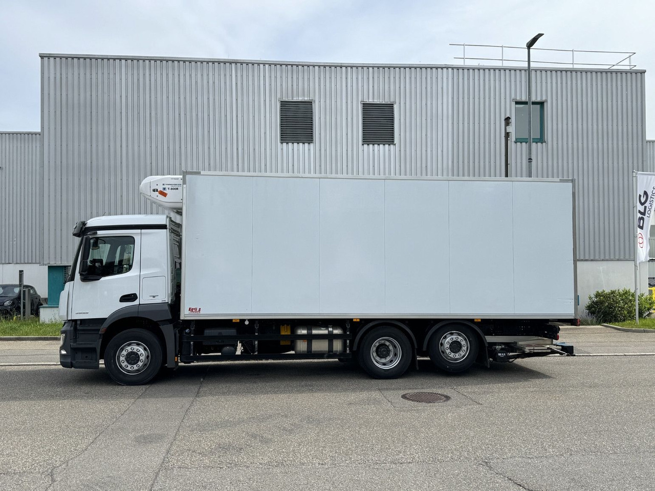 Mercedes-Benz Antos 2533L Kühlkoffer TK T-800R Lenkachse TOP - Refrigerator truck: picture 5 Mercedes-Benz Antos 2533L Kühlkoffer TK T-800R Lenkachse TOP - Refrigerator truck: picture 5