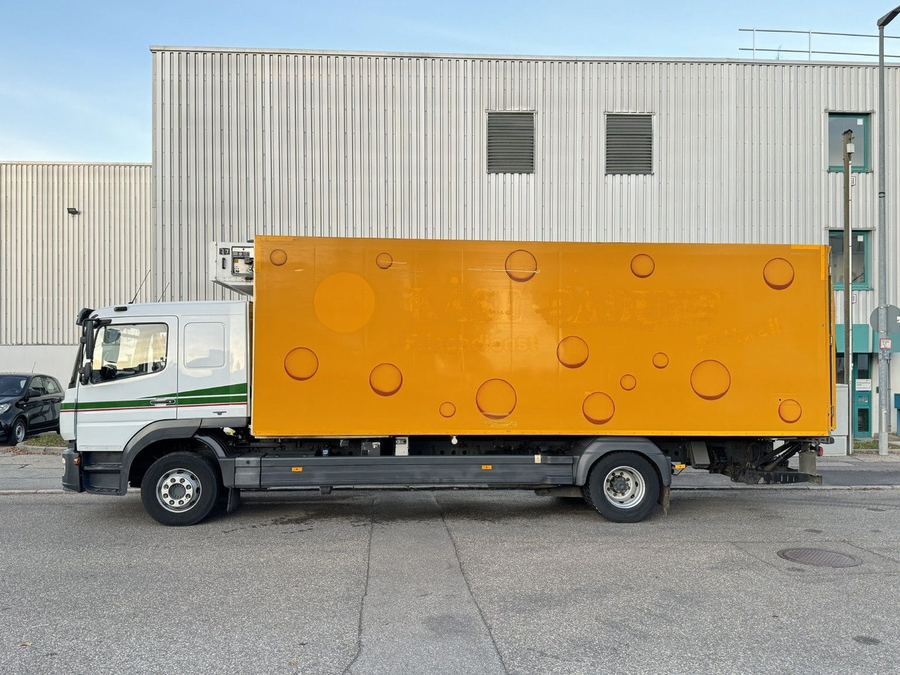 Mercedes-Benz Atego 1524 L-Haus Tiefkühlkoffer 6,9m LBW Tür - Refrigerator truck: picture 4 Mercedes-Benz Atego 1524 L-Haus Tiefkühlkoffer 6,9m LBW Tür - Refrigerator truck: picture 4