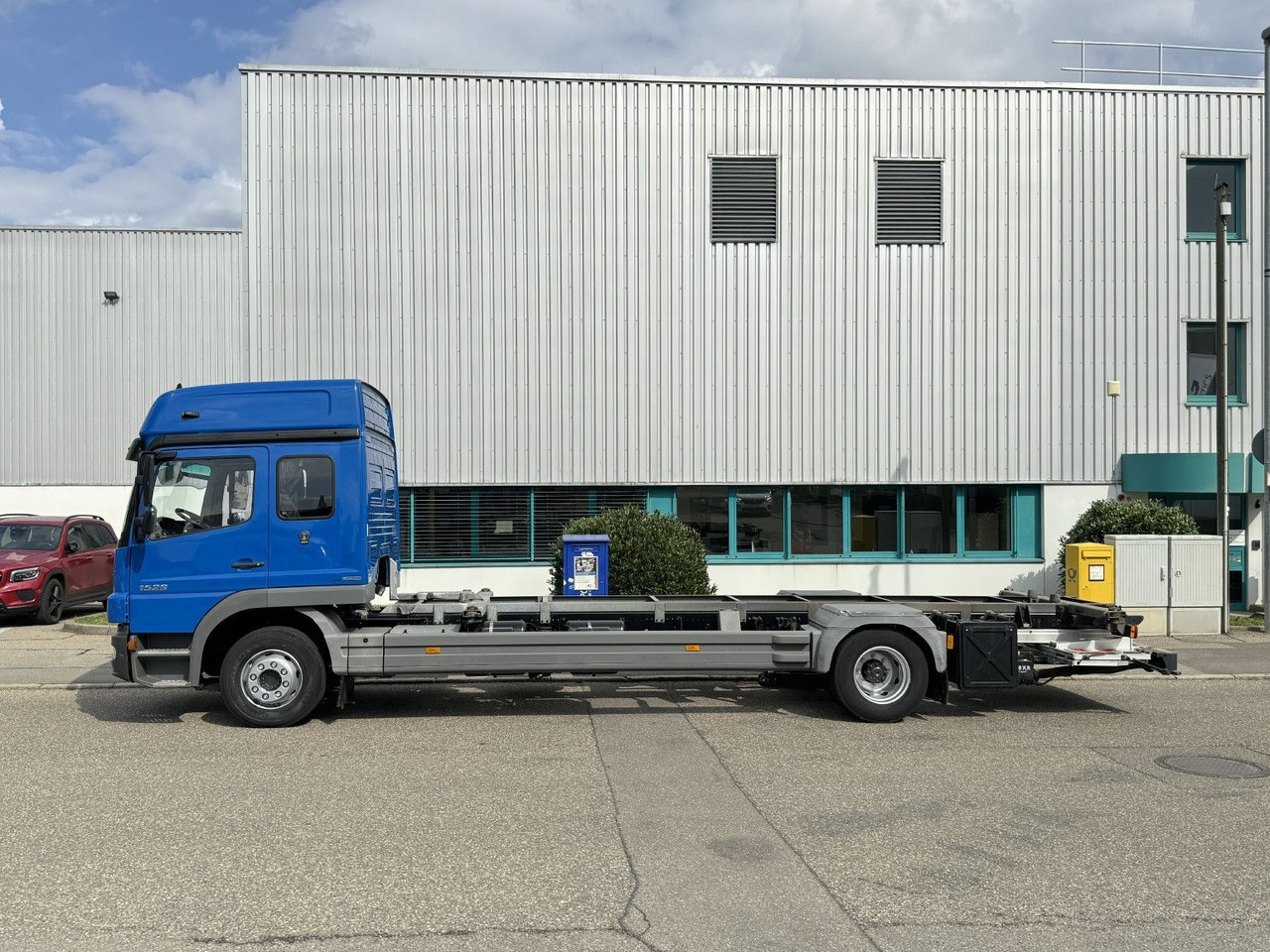 Mercedes-Benz Atego 1529 LL BDF 6-Sitze Umzug u-LBW Gr-Haus - Container transporter/ Swap body truck: picture 5 Mercedes-Benz Atego 1529 LL BDF 6-Sitze Umzug u-LBW Gr-Haus - Container transporter/ Swap body truck: picture 5