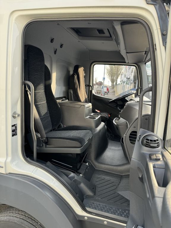 Box van Mercedes-Benz Atego 818L Koffer 6,3m LBW Klima Autom. Luftgef.: picture 16