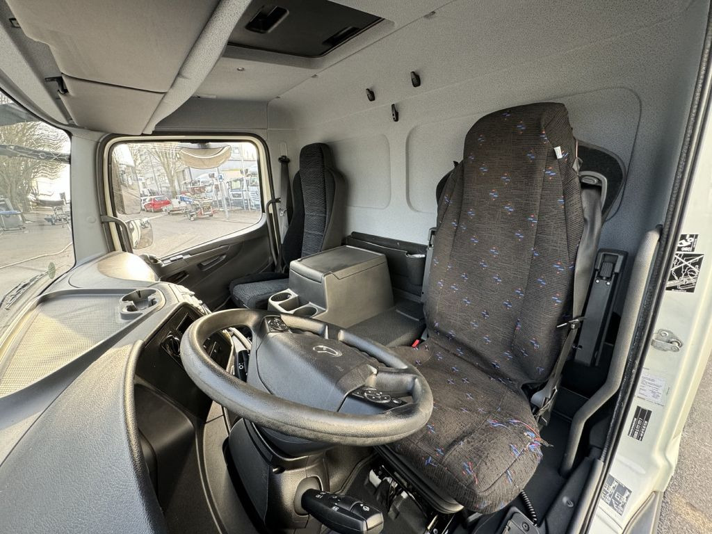 Box van Mercedes-Benz Atego 818L Koffer 6,3m LBW Klima Autom. Luftgef.: picture 12