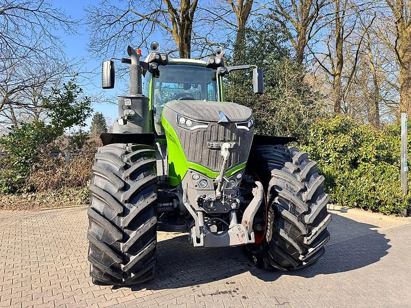 Fendt 1050 Gen2 ProfiPlus - Tracked tractor: picture 3 Fendt 1050 Gen2 ProfiPlus - Tracked tractor: picture 3