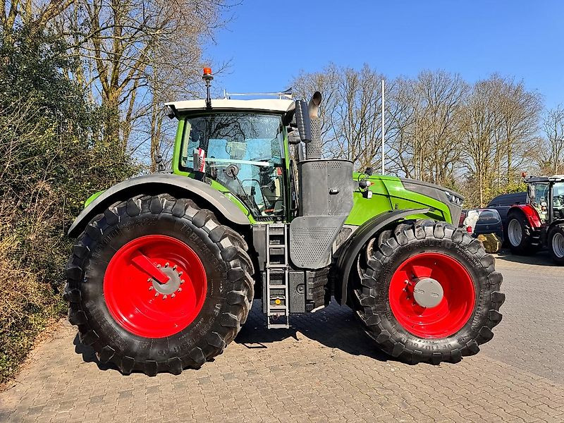 Fendt 1050 Gen2 ProfiPlus - Tracked tractor: picture 2 Fendt 1050 Gen2 ProfiPlus - Tracked tractor: picture 2