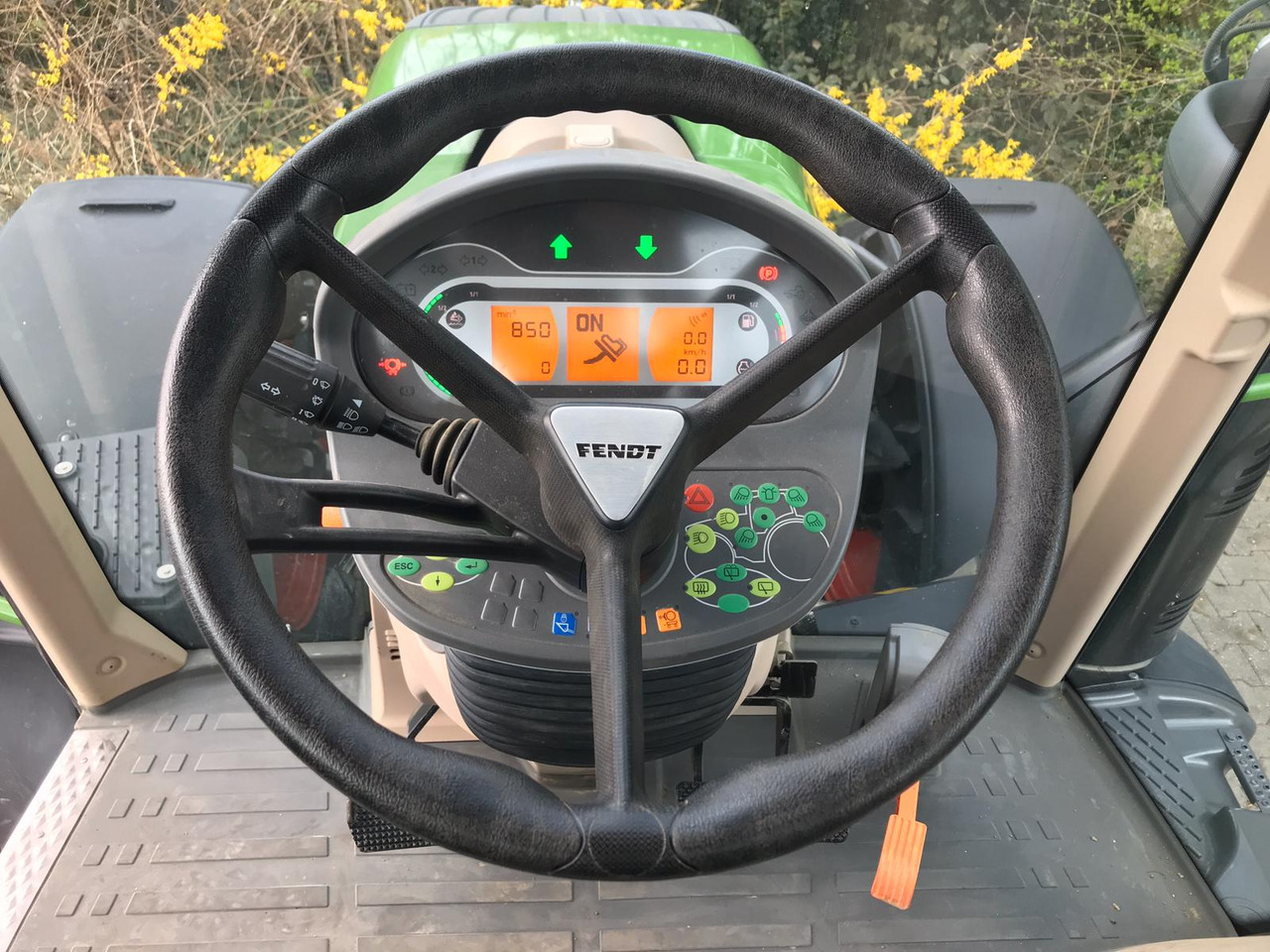 Farm tractor Fendt 514 Vario S4 ProfiPlus: picture 26