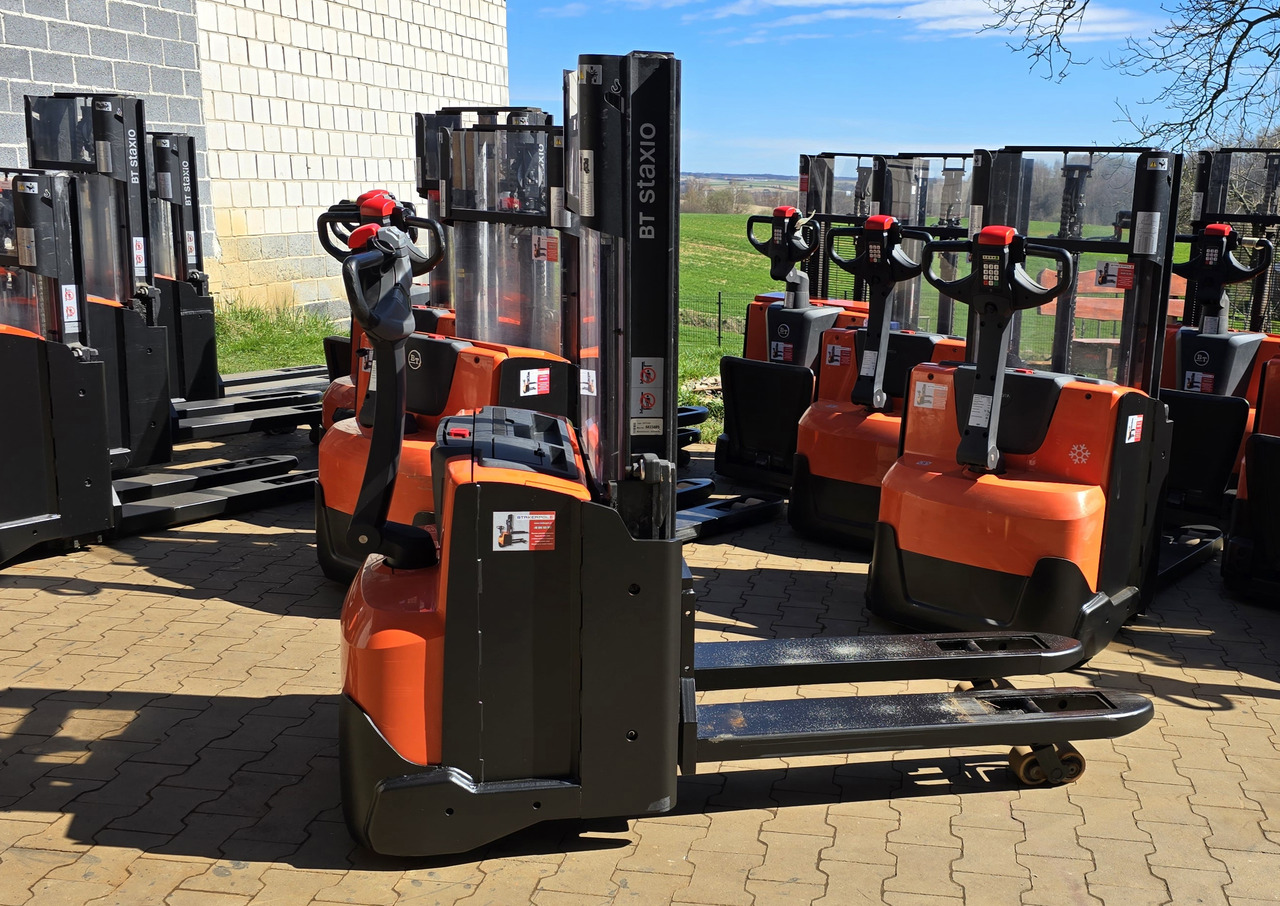 BT Toyota SWE 200 D initial list wstępne podnoszenie wideł - Pallet truck: picture 4 BT Toyota SWE 200 D initial list wstępne podnoszenie wideł - Pallet truck: picture 4