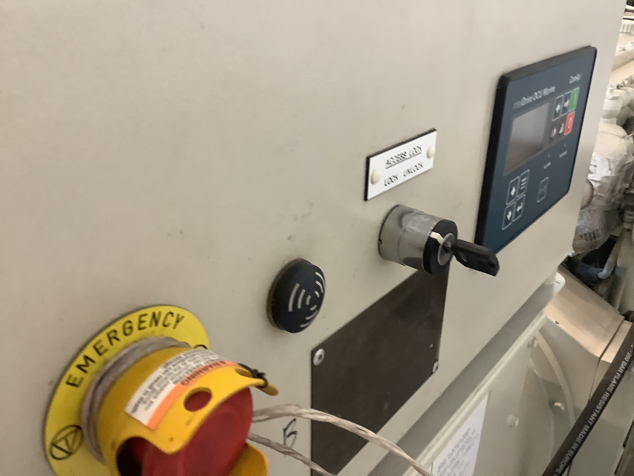 Generator set Cummins QSM11, Marine generatorset. 200 KVA Low hours like brand new. (1): picture 10