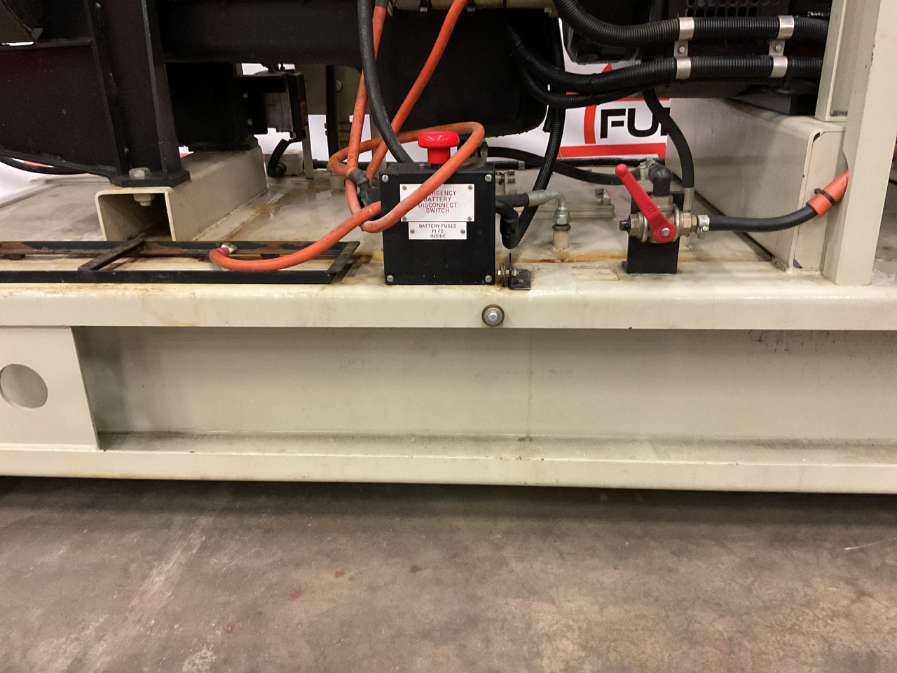 Perkins 250KVA, low standby hours and very complete. - Generator set: picture 3 Perkins 250KVA, low standby hours and very complete. - Generator set: picture 3