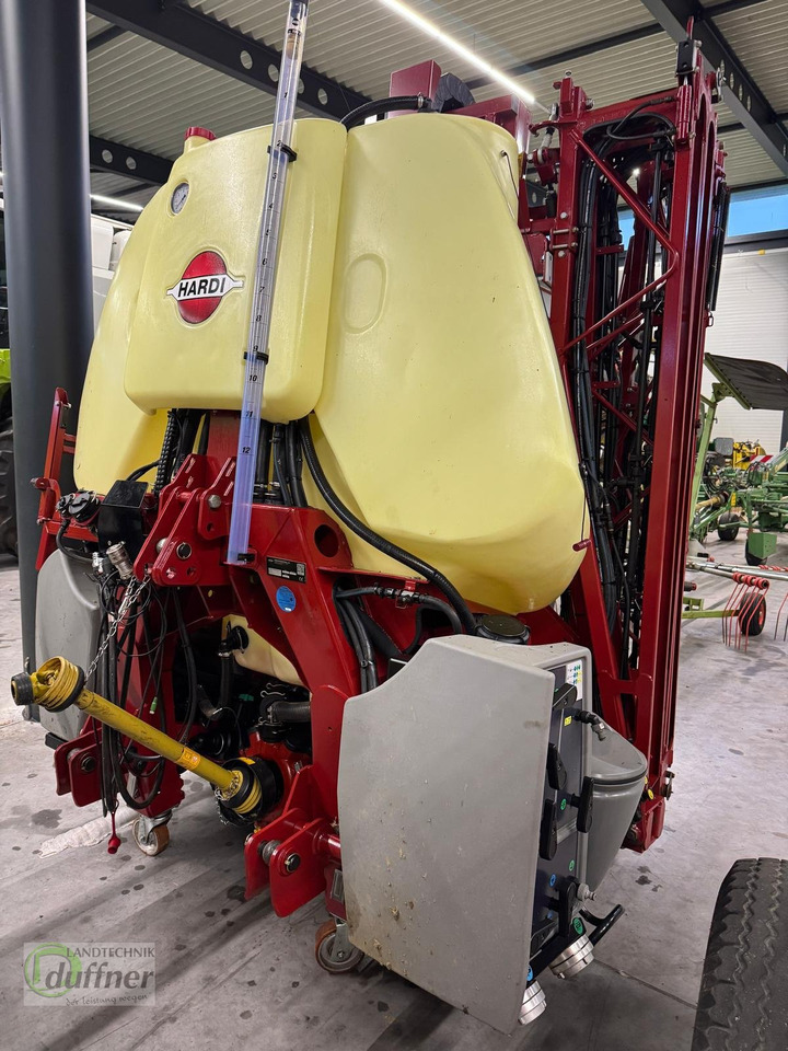 Hardi Mega 12 1200 Smart ISOBUS - Trailed sprayer: picture 3 Hardi Mega 12 1200 Smart ISOBUS - Trailed sprayer: picture 3