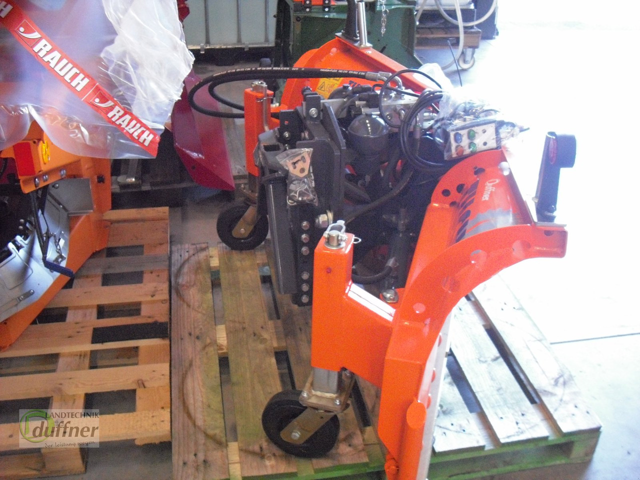 Tuchel Vario 180 - Snow plough for Utility/ Special vehicle: picture 3 Tuchel Vario 180 - Snow plough for Utility/ Special vehicle: picture 3