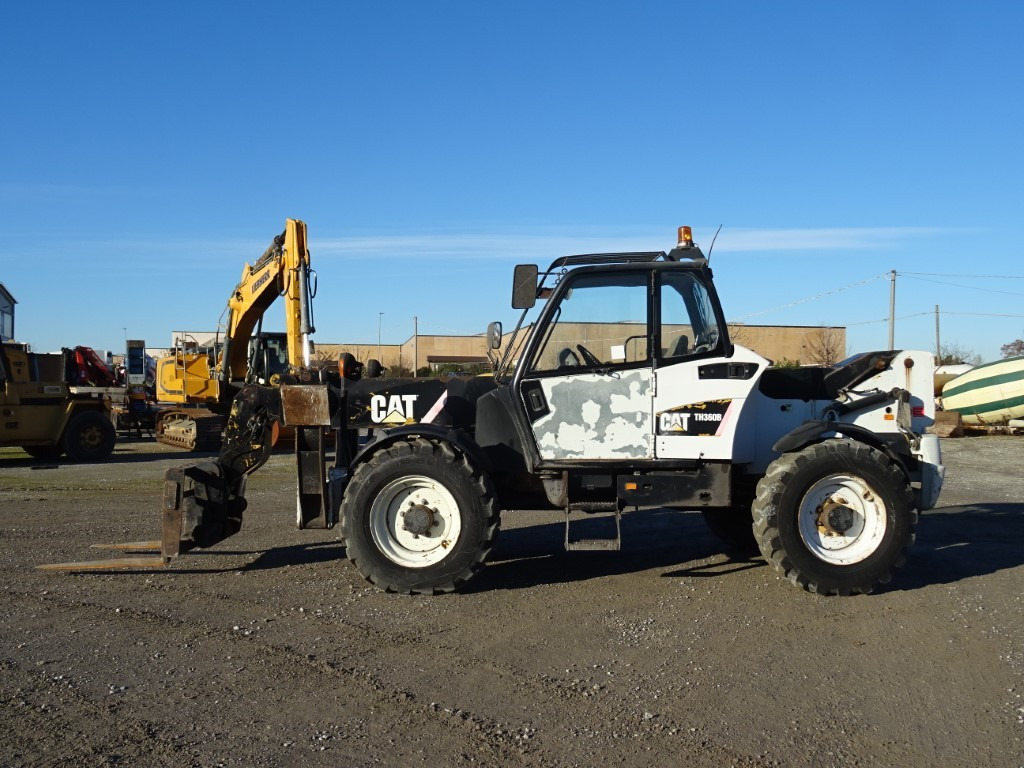 CATERPILLAR TH360B - Telescopic handler: picture 2 CATERPILLAR TH360B - Telescopic handler: picture 2