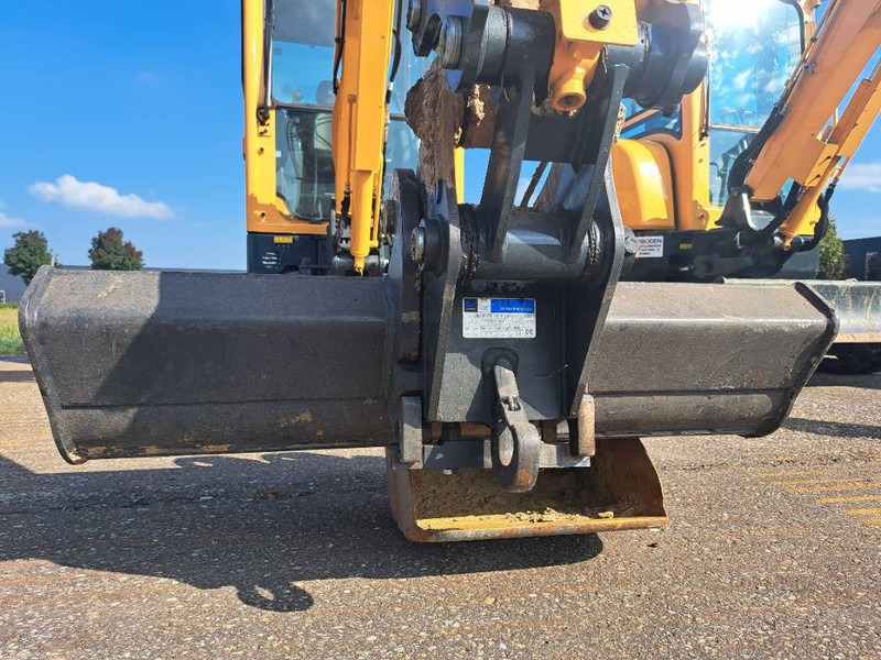 GP CW05 ditch clean bucket 100cm - Bucket for Construction machinery: picture 2 GP CW05 ditch clean bucket 100cm - Bucket for Construction machinery: picture 2