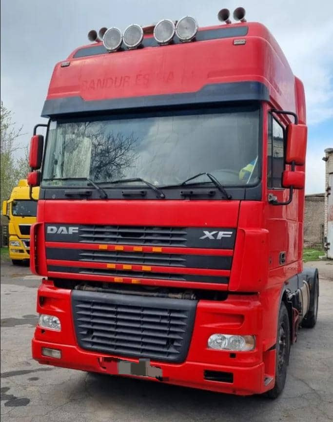 DAF XF 95 - Tractor unit: picture 1 DAF XF 95 - Tractor unit: picture 1