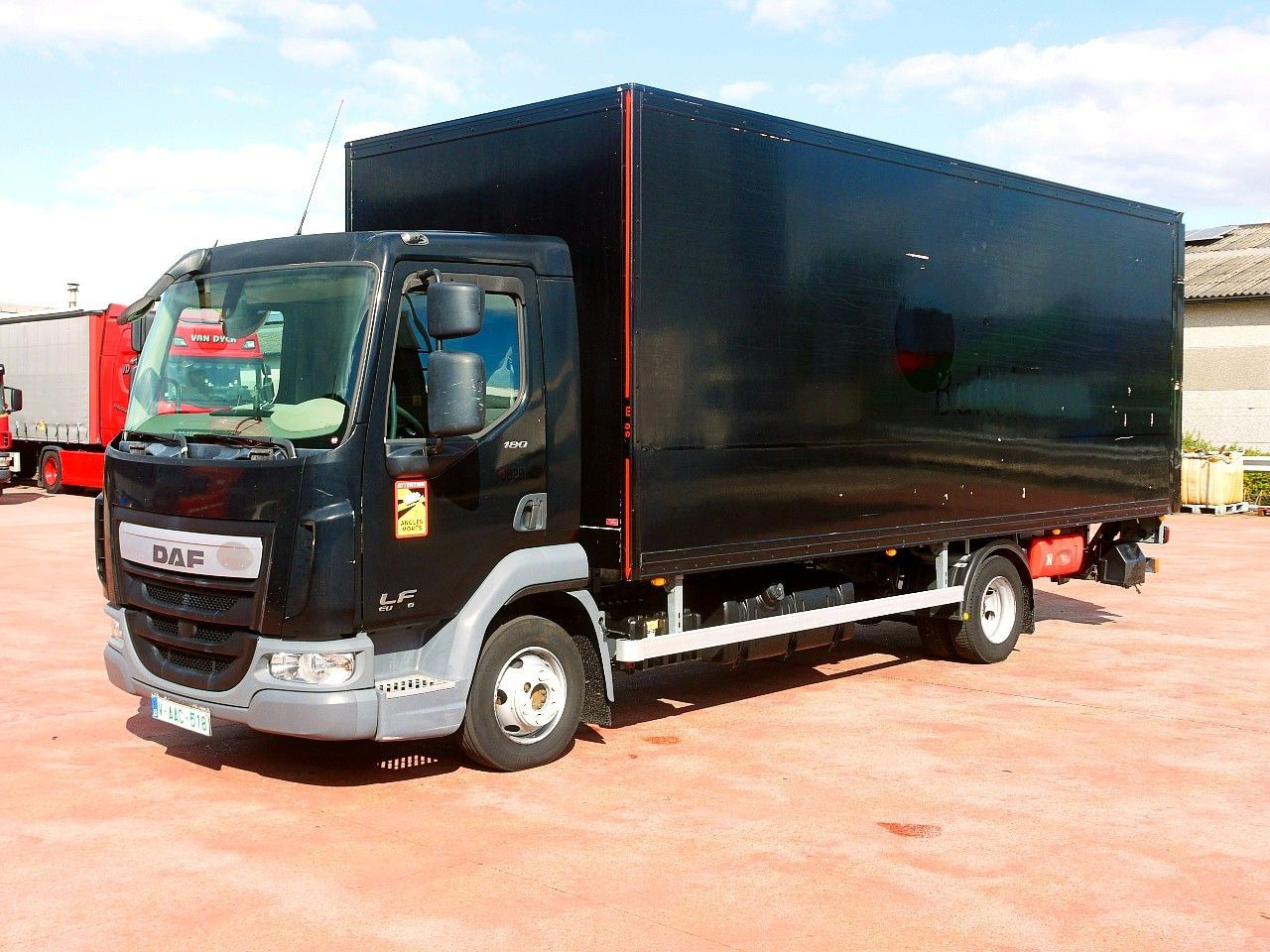 DAF LF FA 180 MEUBEL KOFFER LBW LUFT FEDERUNG AIRCO - Box truck: picture 4 DAF LF FA 180 MEUBEL KOFFER LBW LUFT FEDERUNG AIRCO - Box truck: picture 4