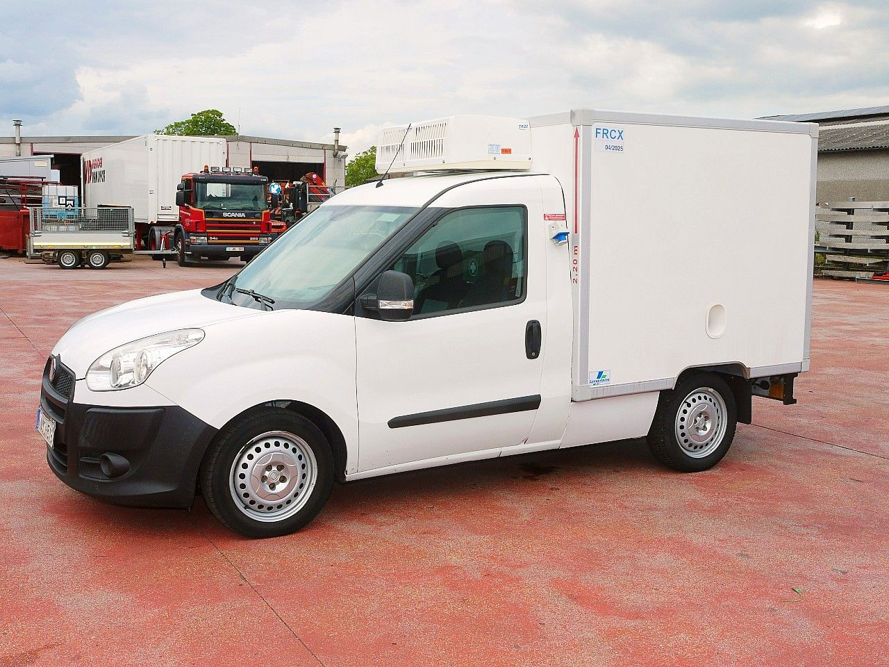 Fiat DOBLO 1.3 KUHLKOFFER RELEC FROID TR 22 -20C - Refrigerated van: picture 3 Fiat DOBLO 1.3 KUHLKOFFER RELEC FROID TR 22 -20C - Refrigerated van: picture 3