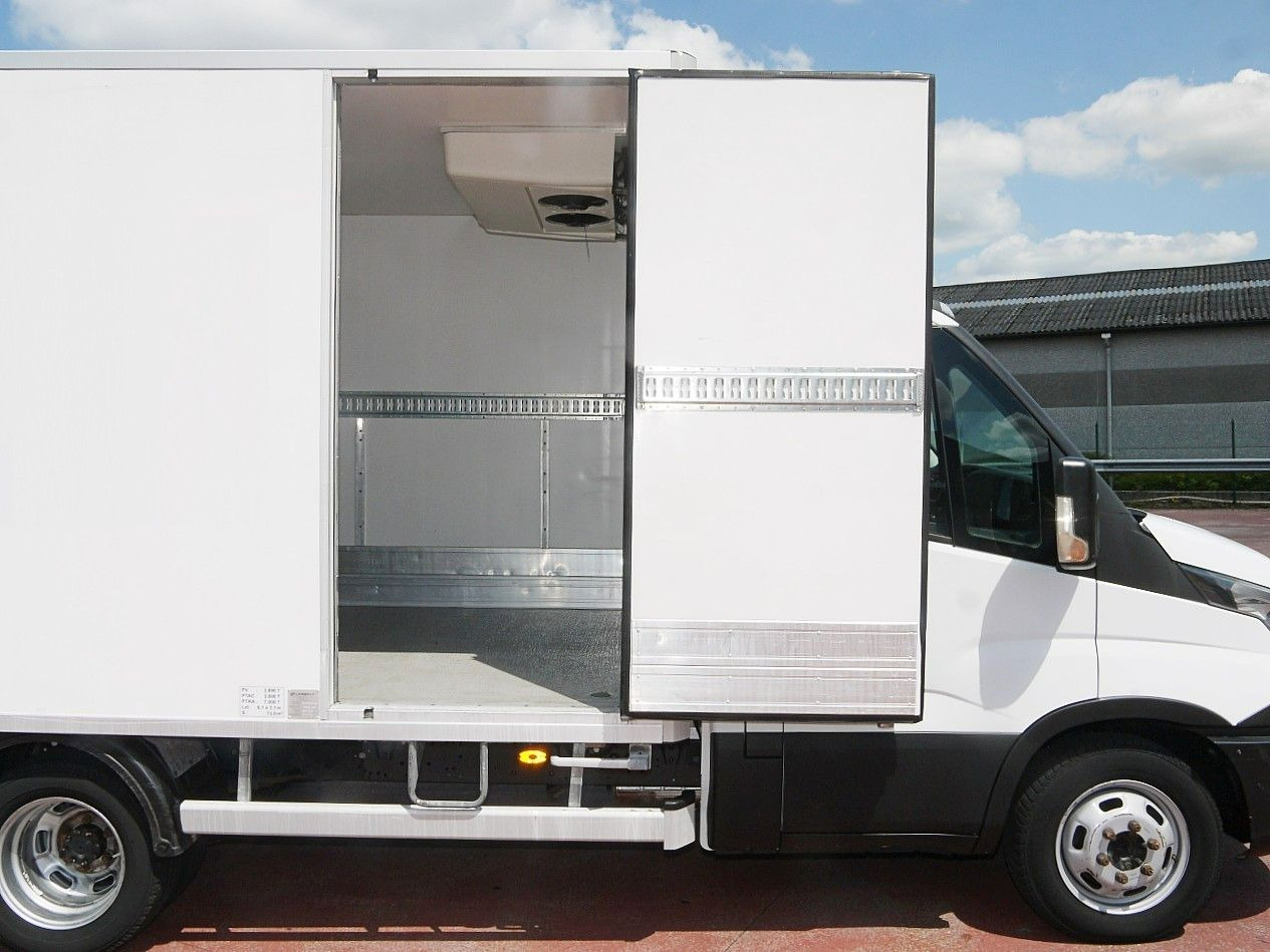 Refrigerated van Iveco 35C13 DAILY KUHLKOFFER CARRIER PULSOR 400 AIRCO: picture 10