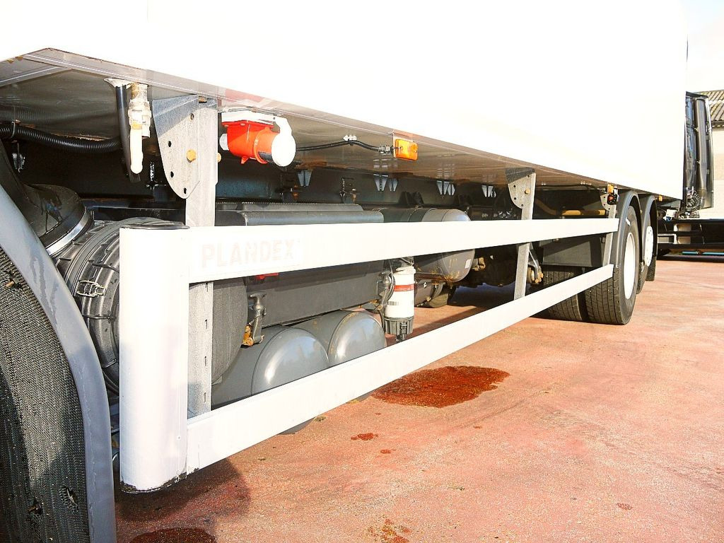 Refrigerator truck Renault 26.320 D KUHLKOFFER THERMOKING MT T1200  6X2 A/C: picture 18