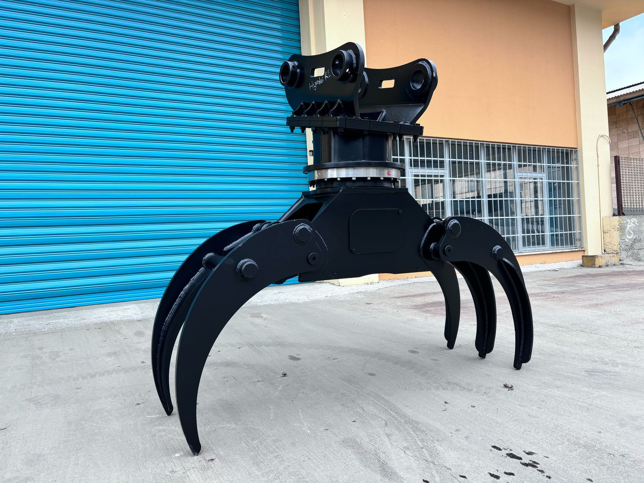 LOG - TIMBER GRAPPLE - Forestry harvester: picture 3 LOG - TIMBER GRAPPLE - Forestry harvester: picture 3