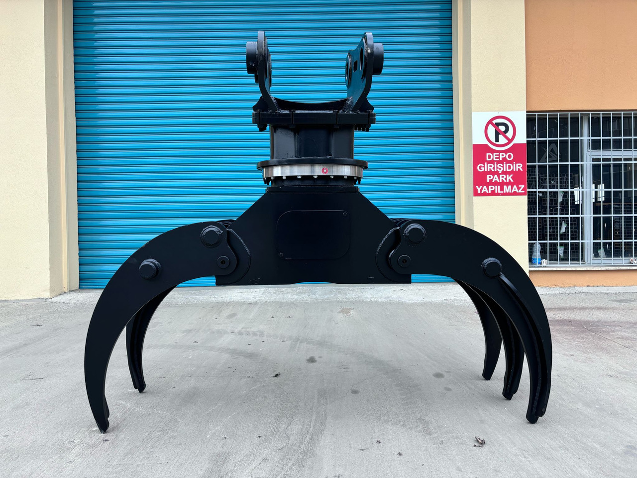 LOG - TIMBER GRAPPLE - Forestry harvester: picture 1 LOG - TIMBER GRAPPLE - Forestry harvester: picture 1