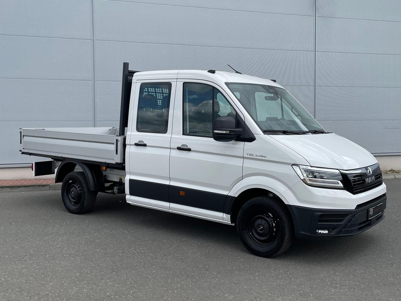 MAN TGE 3.160 Pritsche DOKA MR HECK AHK 3.5t ACC NAV - Open body delivery van, Combi van: picture 2 MAN TGE 3.160 Pritsche DOKA MR HECK AHK 3.5t ACC NAV - Open body delivery van, Combi van: picture 2