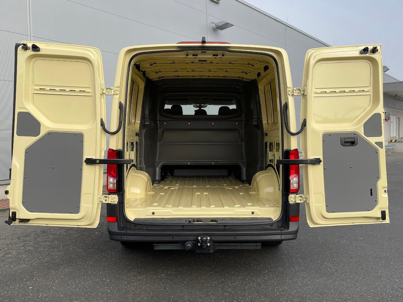 New Combi van MAN TGE 3.180 L3H2 MIXTO LED TEMPOMAT STANDHZ: picture 9