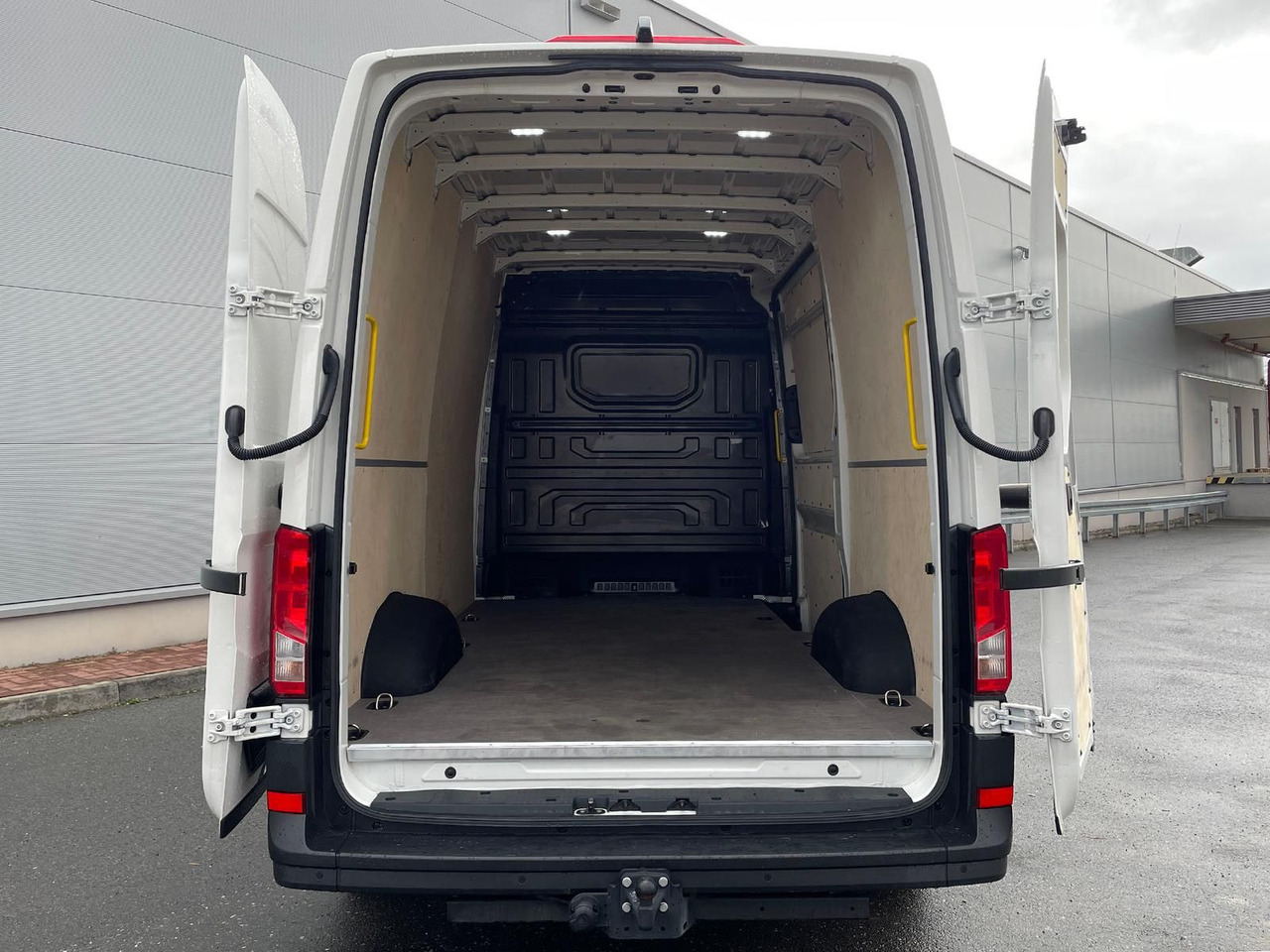 Panel van MAN TGE 3.180 L3H3 Kasten 4x4 AUTOM DIFF AHK TEMP: picture 11
