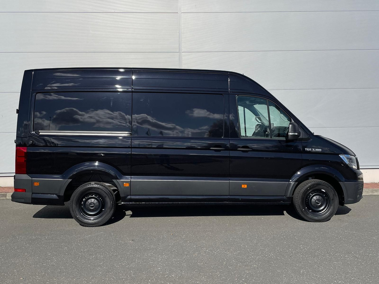 MAN TGE 3.180 L3H3 Kasten STANDHZ ACC NAVI KAMERA - Car: picture 5 MAN TGE 3.180 L3H3 Kasten STANDHZ ACC NAVI KAMERA - Car: picture 5