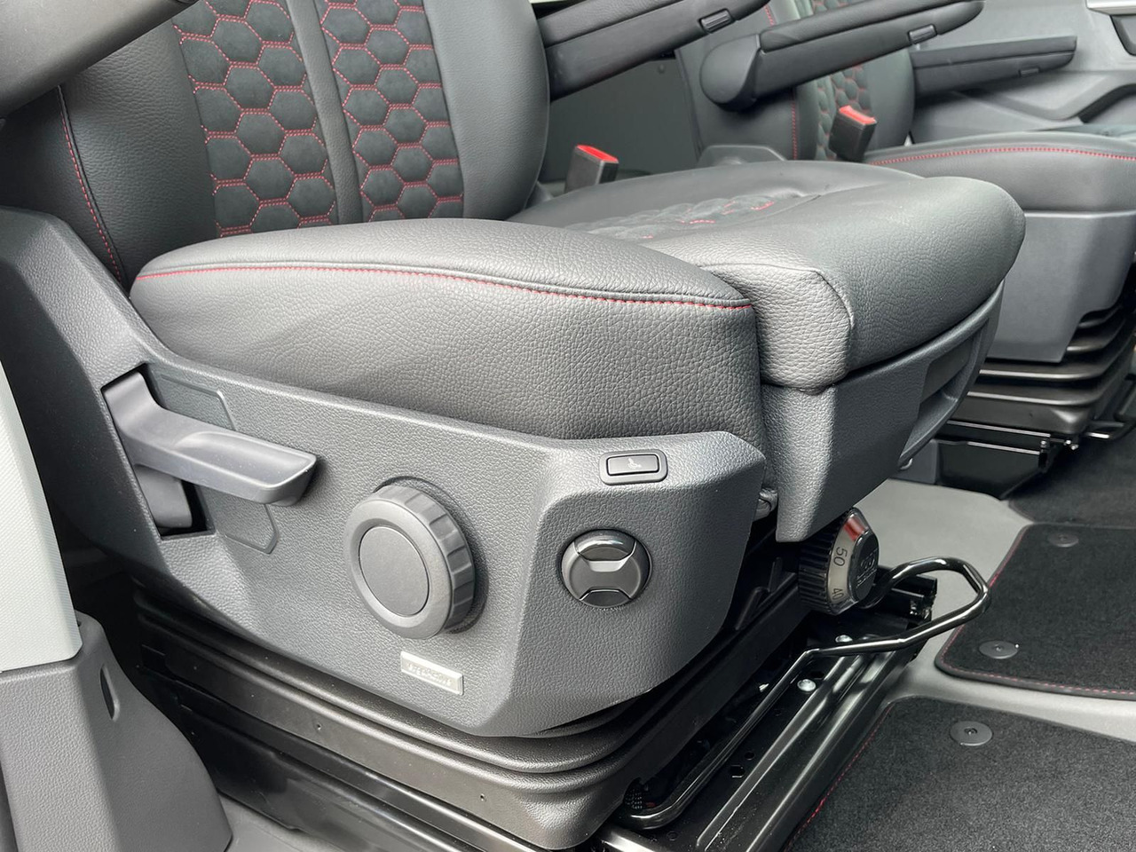 Panel van, Combi van MAN TGE 3.200 L3H2 MIXTO 4x4 Individual S ACC STANDH: picture 25 Panel van, Combi van MAN TGE 3.200 L3H2 MIXTO 4x4 Individual S ACC STANDH: picture 25