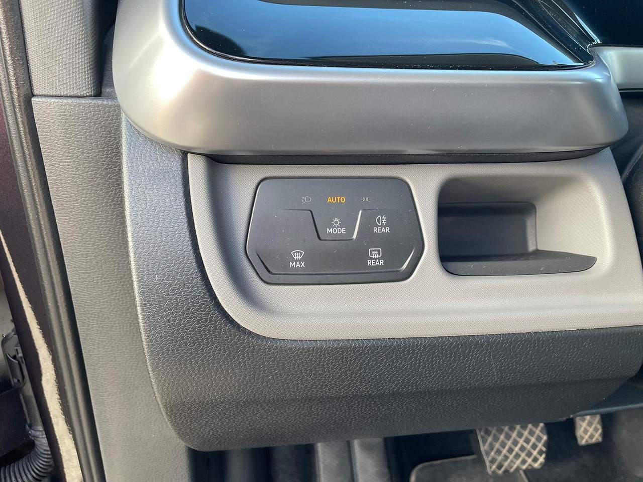 Passenger van, Electric van Volkswagen ID.Buzz KW Fahrwerk LM Felgen KLIMA PDC ACC DAB: picture 36