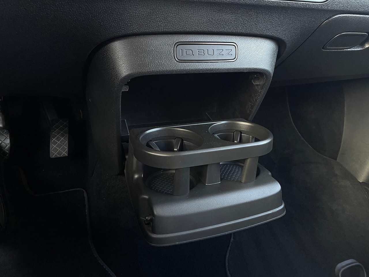 Passenger van, Electric van Volkswagen ID.Buzz KW Fahrwerk LM Felgen KLIMA PDC ACC DAB: picture 40