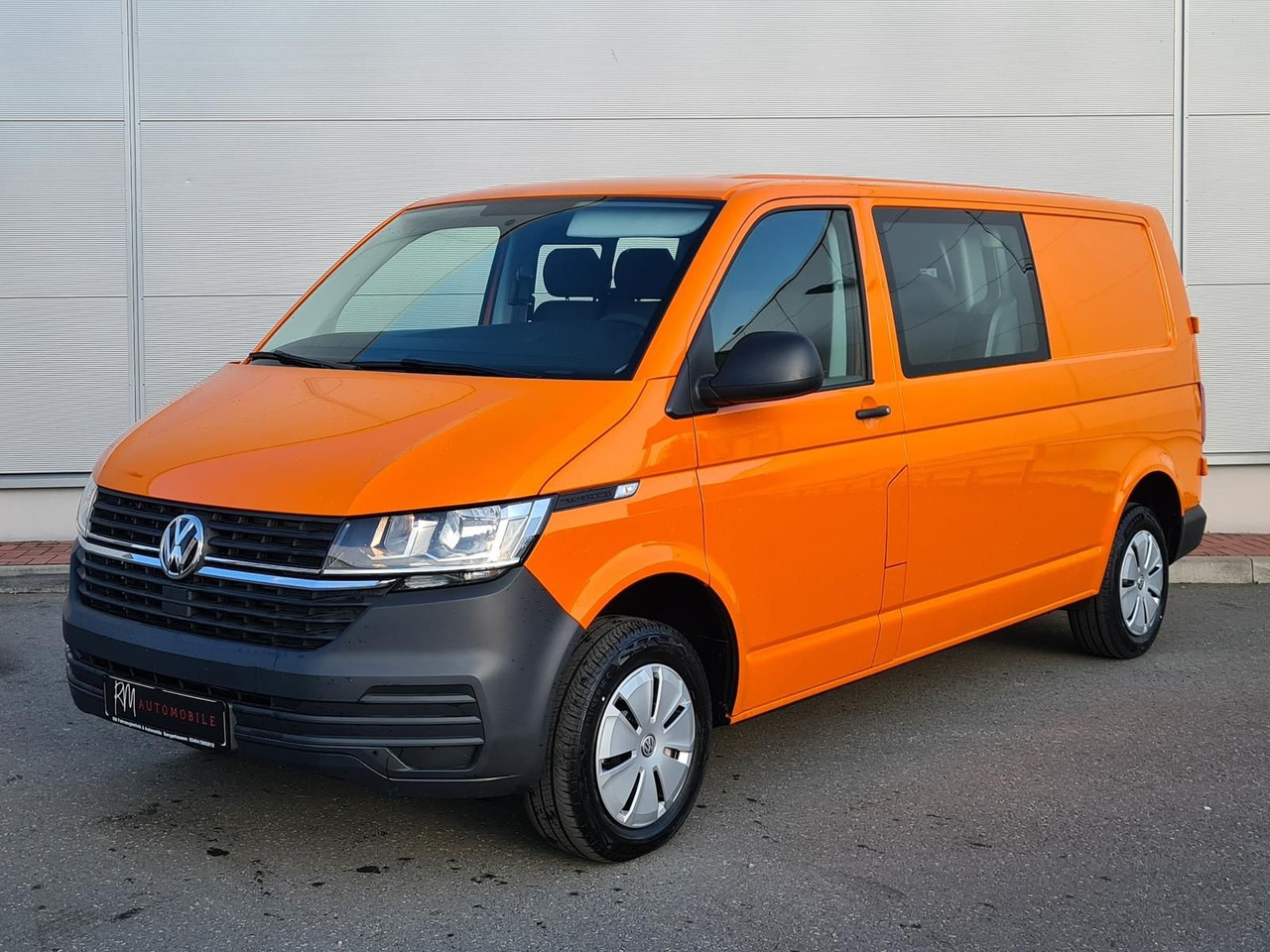 Volkswagen T6.1 Transporter MIXTO lang LED PDC KLIMA SITZH - Car: picture 1 Volkswagen T6.1 Transporter MIXTO lang LED PDC KLIMA SITZH - Car: picture 1