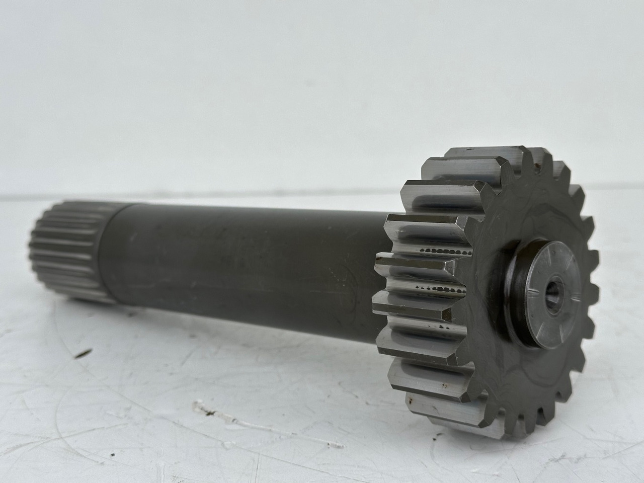 Liebherr Antriebswelle ID-Nr.9443786 - ID-Nr.944378603. FAT550 FAT550P046. A900, LH120, LH150, E974, ER974, LOS1976, LOS-413, R964, R966, R970, R974, R976, R980, R984. #944378603.2374# - Drive shaft for Construction machinery: picture 1 Liebherr Antriebswelle ID-Nr.9443786 - ID-Nr.944378603. FAT550 FAT550P046. A900, LH120, LH150, E974, ER974, LOS1976, LOS-413, R964, R966, R970, R974, R976, R980, R984. #944378603.2374# - Drive shaft for Construction machinery: picture 1