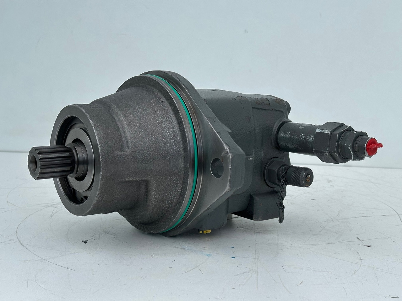 Liebherr Original Hydraulikeinbaumotor FMF045. ID-Nr.12464105. SAT250/287. LH18M, LH22C, LH22M, LH24M, LH26EC, LH26EM, LH26M. #12464105.0854# - Swing motor for Construction machinery: picture 4 Liebherr Original Hydraulikeinbaumotor FMF045. ID-Nr.12464105. SAT250/287. LH18M, LH22C, LH22M, LH24M, LH26EC, LH26EM, LH26M. #12464105.0854# - Swing motor for Construction machinery: picture 4