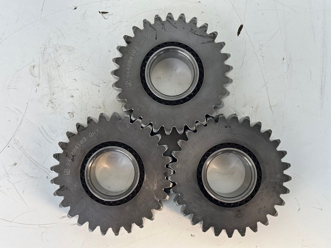 Liebherr Planetenrad ID-Nr.9442840 - ID-Nr.944284003. FAT350 - FAT350P022 - FAT350P059 - FAT350P062 - FAT350P068 - FAT350P079. LH22C, R313, R317, R900, R902, R904, R912, R914, R922, R924, R924 COMP - Final drive for Construction machinery: picture 3 Liebherr Planetenrad ID-Nr.9442840 - ID-Nr.944284003. FAT350 - FAT350P022 - FAT350P059 - FAT350P062 - FAT350P068 - FAT350P079. LH22C, R313, R317, R900, R902, R904, R912, R914, R922, R924, R924 COMP - Final drive for Construction machinery: picture 3