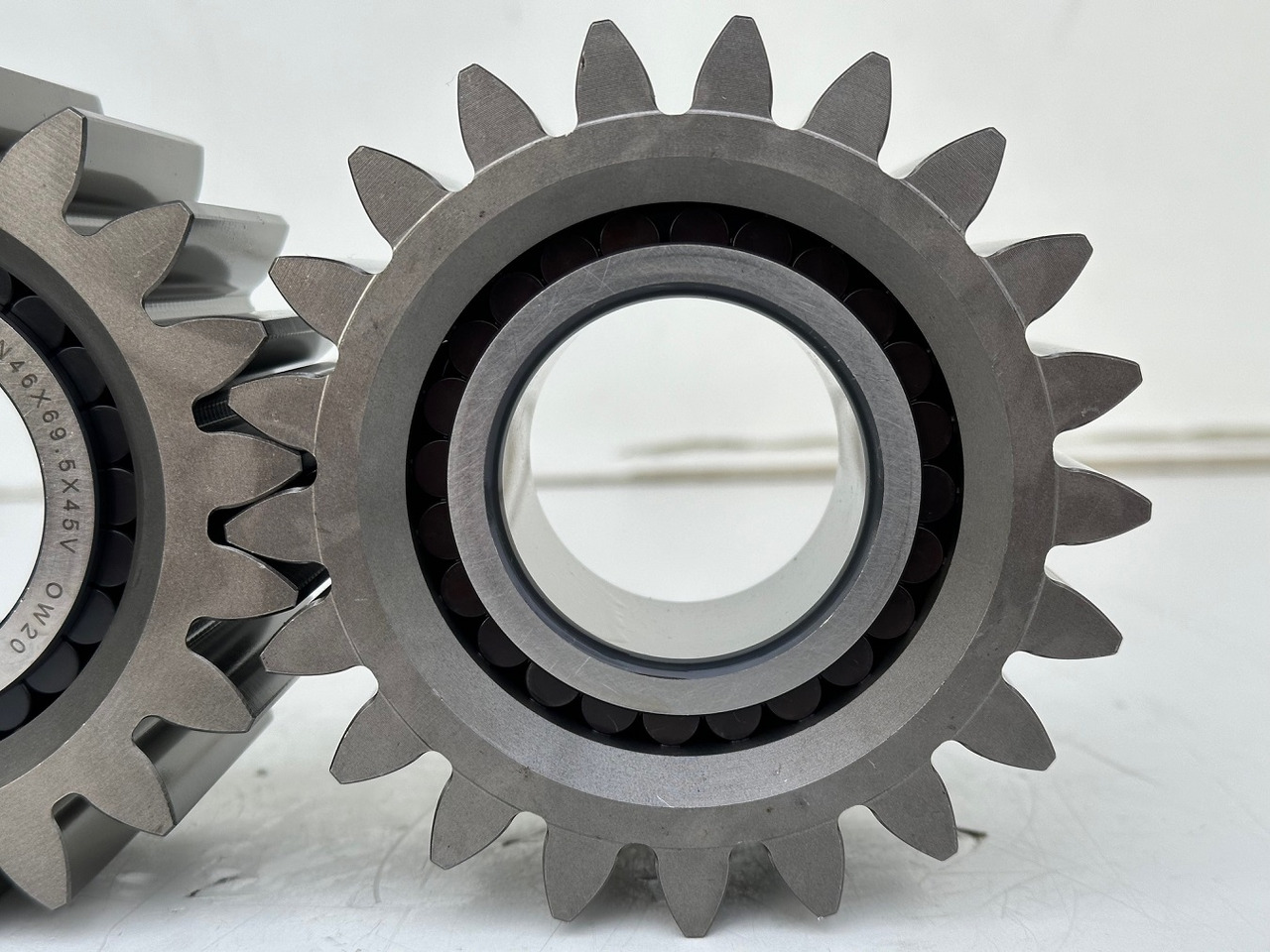 Final drive for Crawler excavator Liebherr Planetenrad mit Zylinderrollenlager ID-Nr.969490401-ID-Nr.10168338. FAT355P076-FAT355P077-FAT355P120. LH26,LH30C,LH40C,ER934,LO1916,LO1926,LOS916,LOS926,R906,R906 PROTO,R916,R920,R922,R924,R: picture 10 Final drive for Crawler excavator Liebherr Planetenrad mit Zylinderrollenlager ID-Nr.969490401-ID-Nr.10168338. FAT355P076-FAT355P077-FAT355P120. LH26,LH30C,LH40C,ER934,LO1916,LO1926,LOS916,LOS926,R906,R906 PROTO,R916,R920,R922,R924,R: picture 10