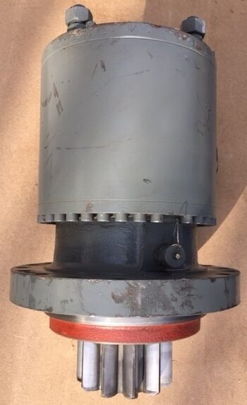 Liebherr Schwenkantrieb SAT250/283, ID-Nr.90203235 - ID-Nr.90203237 - ID-Nr.90208630. - Swing motor for Crawler excavator: picture 1 Liebherr Schwenkantrieb SAT250/283, ID-Nr.90203235 - ID-Nr.90203237 - ID-Nr.90208630. - Swing motor for Crawler excavator: picture 1