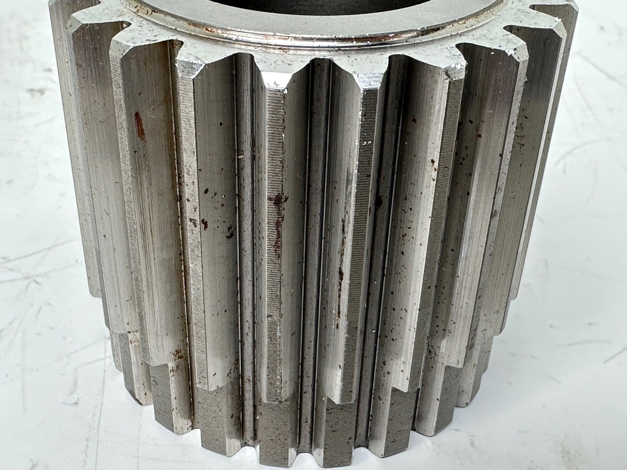 Liebherr Sonnenrad ID-Nr.9442837. FAT350 - FAT350P022 - FAT350P032 - FAT350P059 - FAT350P062 - FAT350P068 - FAT350P079. LH22, LOS103, ER912, LOS914, LOS924 COMP, R313, R317, R900, R902, R904, R912, - Gearbox for Crawler excavator: picture 4 Liebherr Sonnenrad ID-Nr.9442837. FAT350 - FAT350P022 - FAT350P032 - FAT350P059 - FAT350P062 - FAT350P068 - FAT350P079. LH22, LOS103, ER912, LOS914, LOS924 COMP, R313, R317, R900, R902, R904, R912, - Gearbox for Crawler excavator: picture 4