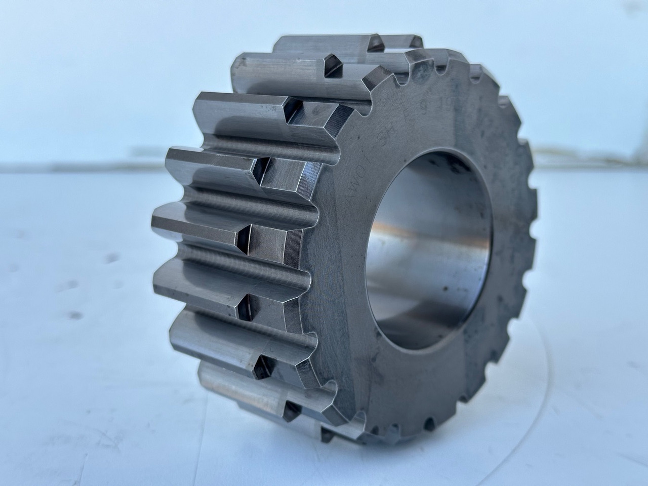 Liebherr Sonnenrad ID-Nr.969491601. FAT355P076-FAT355P077-FAT355P120. LH26,LH30C,LH40C,LO1916,LO1926,LOS916,LOS926,R906,R916,R920,R922,R924,R926. #969491601.06.08# - Final drive for Crawler excavator: picture 1 Liebherr Sonnenrad ID-Nr.969491601. FAT355P076-FAT355P077-FAT355P120. LH26,LH30C,LH40C,LO1916,LO1926,LOS916,LOS926,R906,R916,R920,R922,R924,R926. #969491601.06.08# - Final drive for Crawler excavator: picture 1