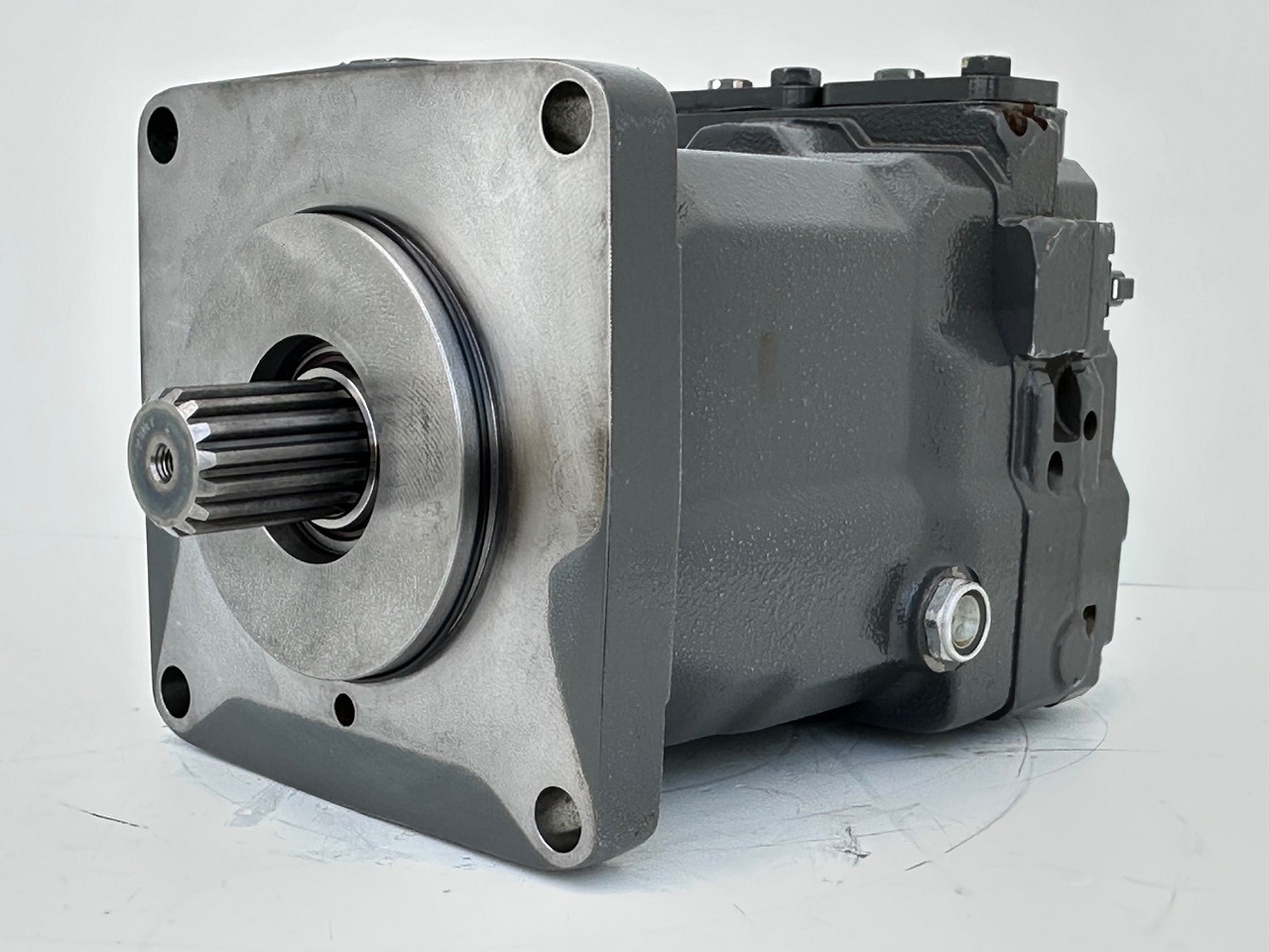 Linde Verstellmotor-Axialkolbenmotor Typ:HMV210-02 2532.  #HMV210-02.2532# - Hydraulic motor: picture 3 Linde Verstellmotor-Axialkolbenmotor Typ:HMV210-02 2532.  #HMV210-02.2532# - Hydraulic motor: picture 3