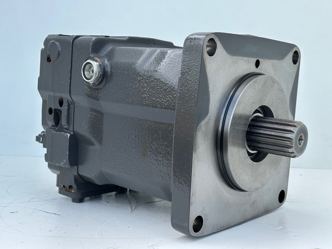 Linde Verstellmotor-Axialkolbenmotor Typ:HMV210-02 2532.  #HMV210-02.2532# - Hydraulic motor: picture 2 Linde Verstellmotor-Axialkolbenmotor Typ:HMV210-02 2532.  #HMV210-02.2532# - Hydraulic motor: picture 2