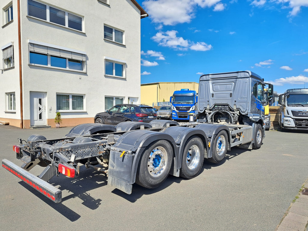 Mercedes Benz Actros 3243 8x2 1,2 & 4 Lenkachse, 2 & 4 Liftbar(Nr. 6051) - Cab chassis truck: picture 5 Mercedes Benz Actros 3243 8x2 1,2 & 4 Lenkachse, 2 & 4 Liftbar(Nr. 6051) - Cab chassis truck: picture 5