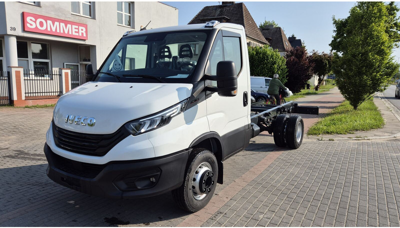 Iveco Daily 70C18 - nowe! - Cab chassis truck: picture 2 Iveco Daily 70C18 - nowe! - Cab chassis truck: picture 2