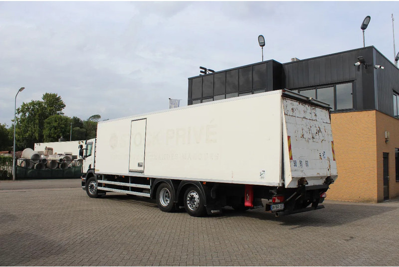 Scania P320 * EURO5 * 6X2 * CARRIER SUPRA 750 * MANUAL * - Refrigerator truck: picture 2 Scania P320 * EURO5 * 6X2 * CARRIER SUPRA 750 * MANUAL * - Refrigerator truck: picture 2
