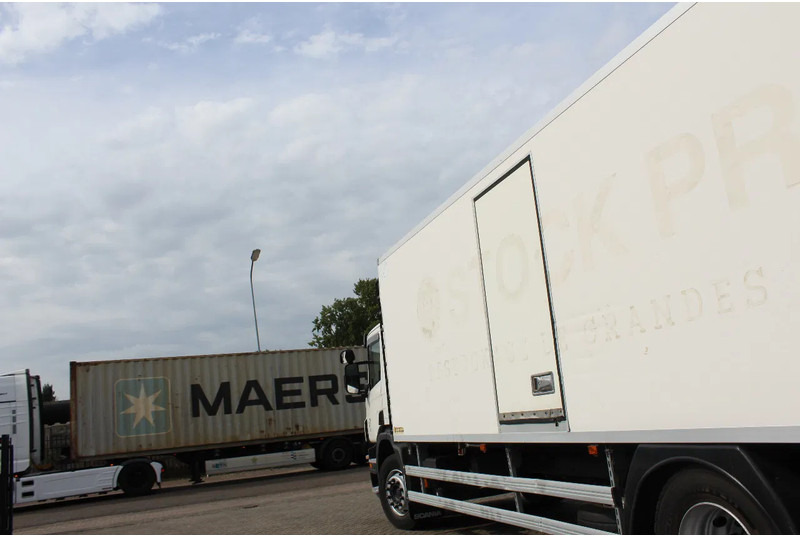 Refrigerator truck Scania P320 * EURO5 * 6X2 * CARRIER SUPRA 750 * MANUAL *: picture 18