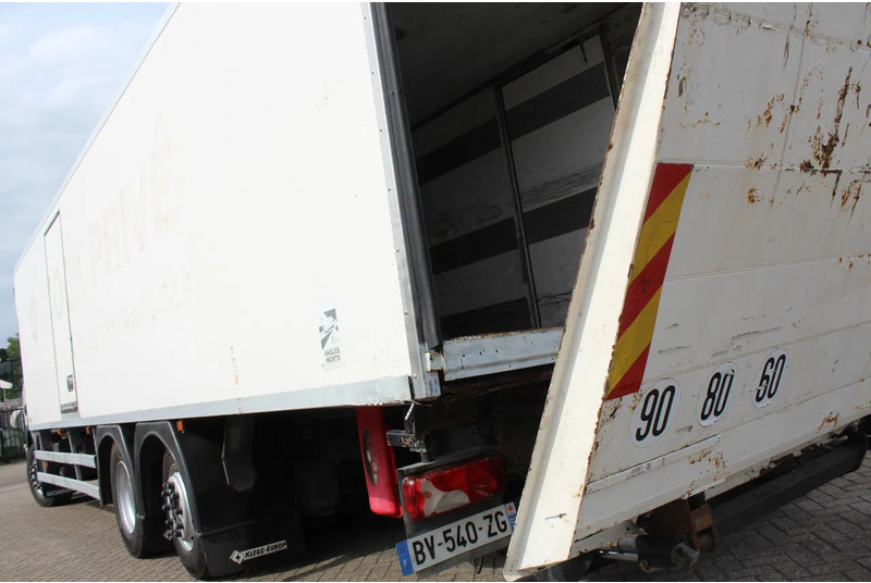 Refrigerator truck Scania P320 * EURO5 * 6X2 * CARRIER SUPRA 750 * MANUAL *: picture 16