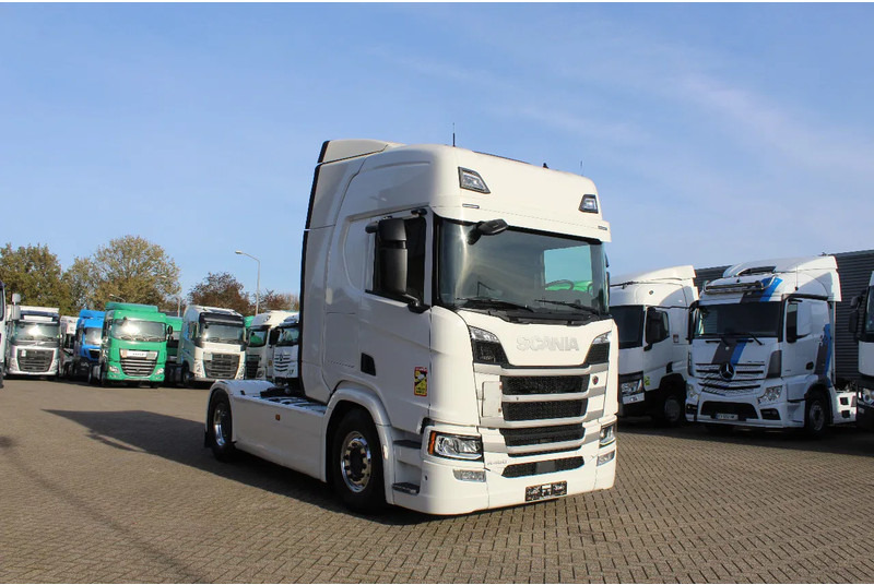 Scania R450 * RETARDER * 4X2 * HYDRAULIC * - Tractor unit: picture 5 Scania R450 * RETARDER * 4X2 * HYDRAULIC * - Tractor unit: picture 5