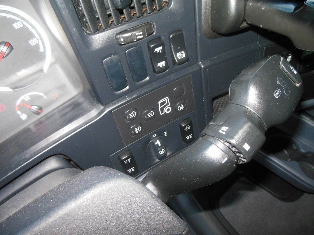 Curtainsider truck Scania R410, JUMBOZUG 120M3, RETARDER, TOP STAND!!: picture 20 Curtainsider truck Scania R410, JUMBOZUG 120M3, RETARDER, TOP STAND!!: picture 20